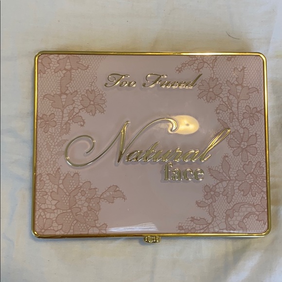 Makeup - Picture 2 of 2